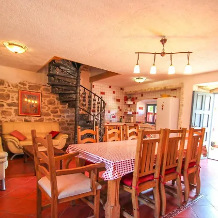 Casa Daniela アパート Babići